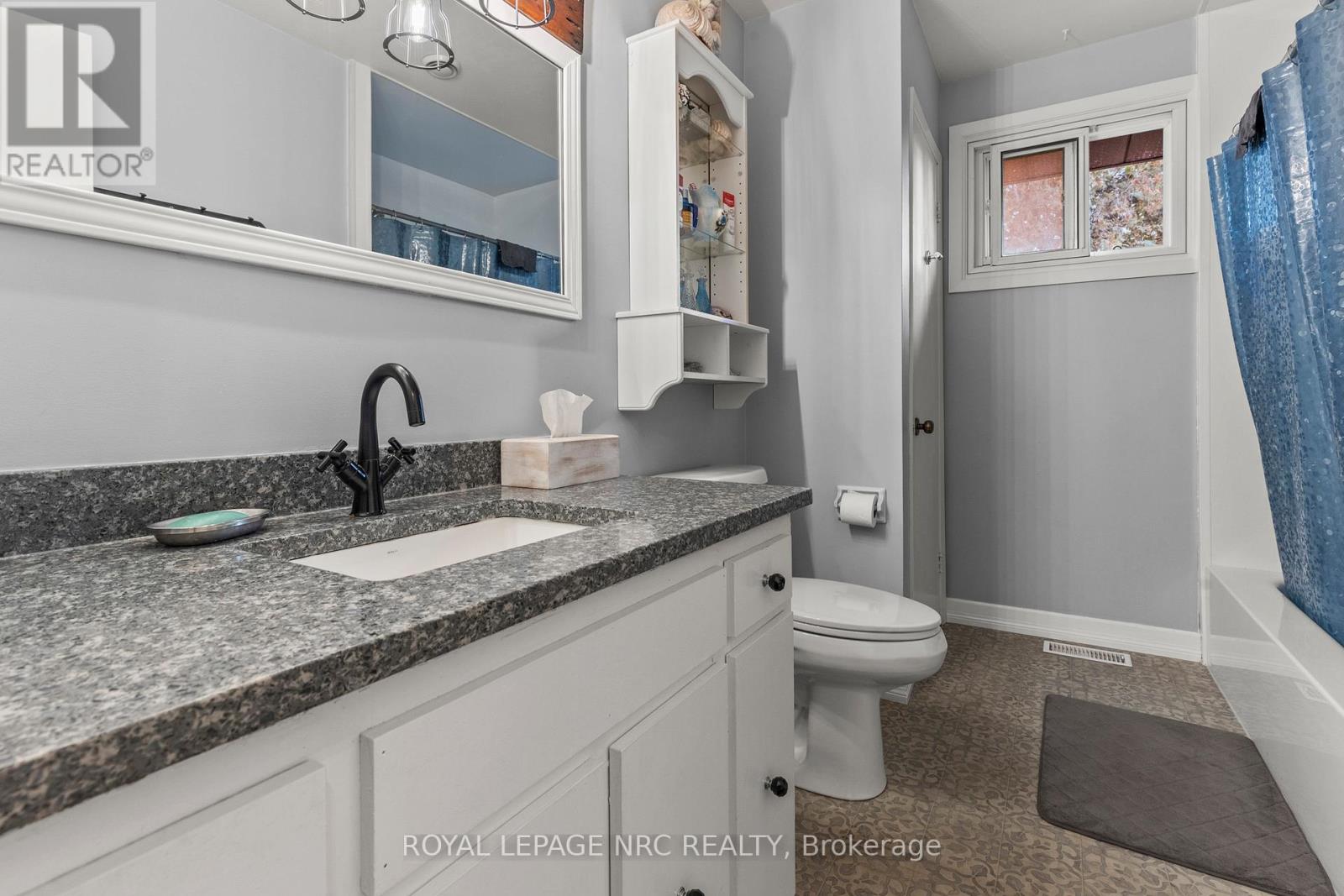 12028 Augustine Road, Wainfleet, Ontario  L0S 1V0 - Photo 18 - X12430232