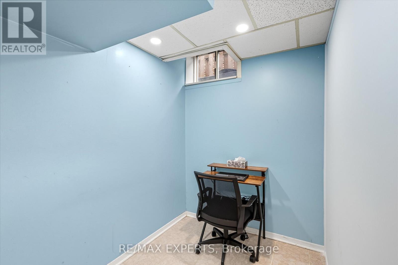36 Nancy Mccredie Drive, Brampton, Ontario  L6X 2N5 - Photo 20 - W12432081