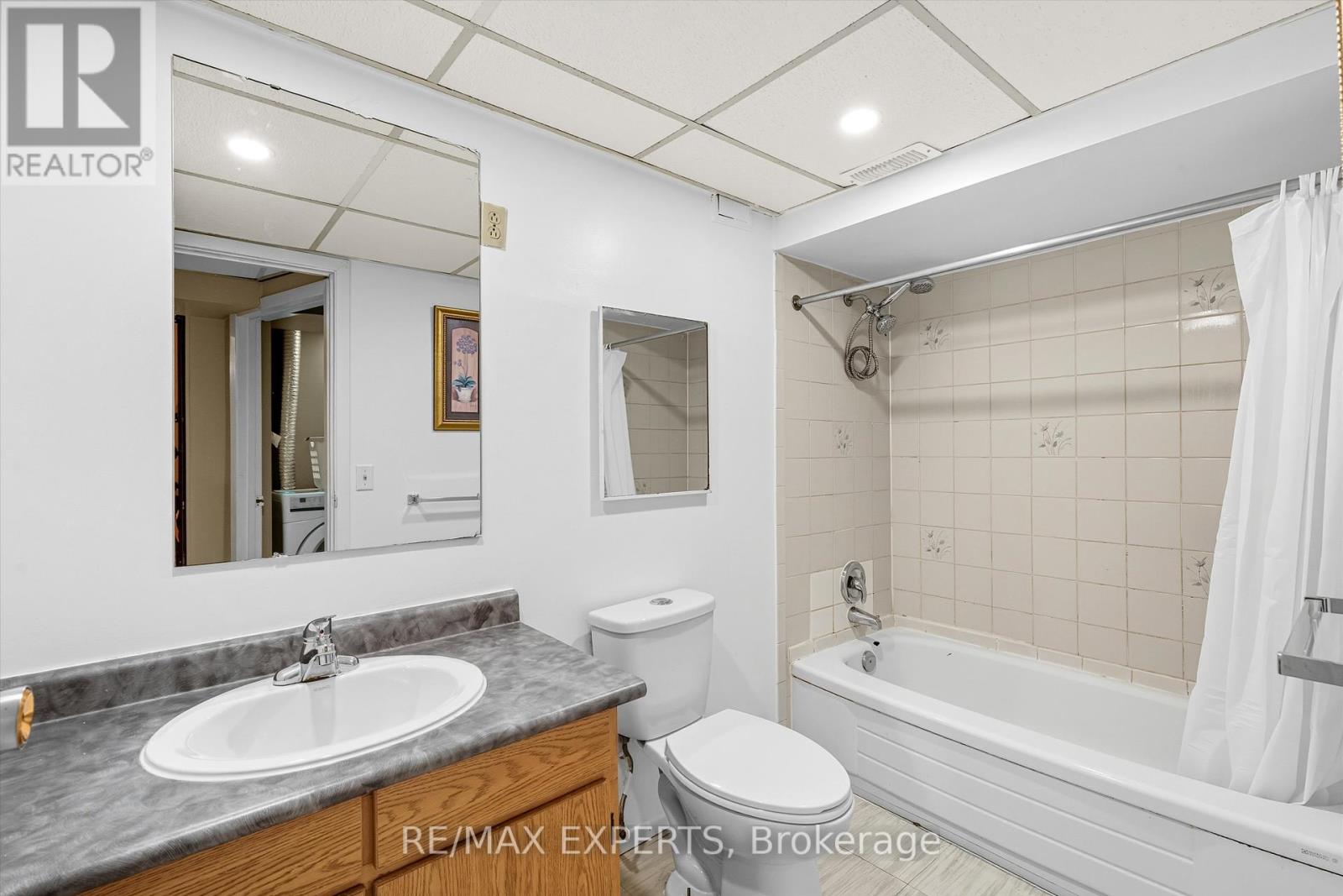36 Nancy Mccredie Drive, Brampton, Ontario  L6X 2N5 - Photo 22 - W12432081