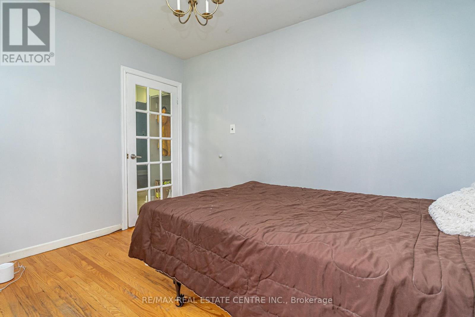 84 Crawley Drive, Brampton, Ontario  L6T 2S4 - Photo 11 - W12432083
