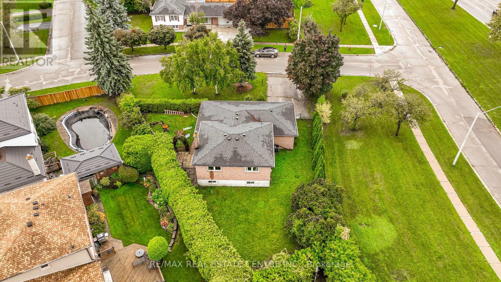 84 Crawley Drive, Brampton, Ontario  L6T 2S4 - Photo 32 - W12432083