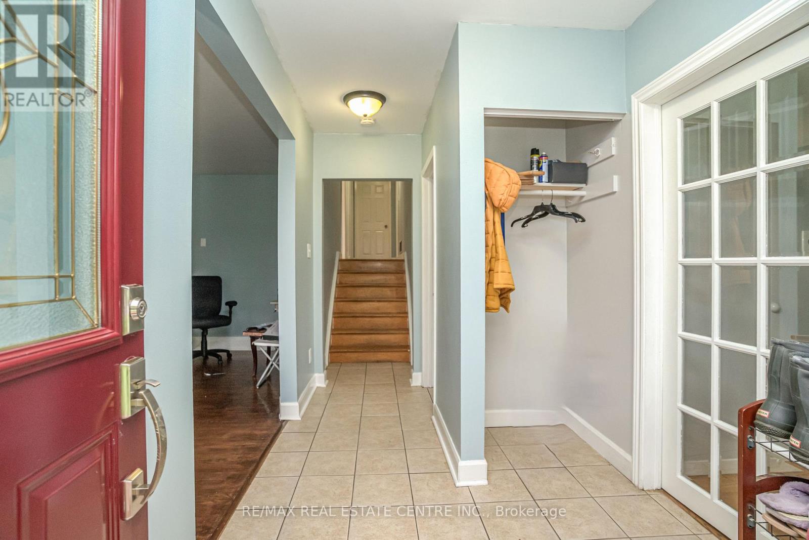 84 Crawley Drive, Brampton, Ontario  L6T 2S4 - Photo 4 - W12432083