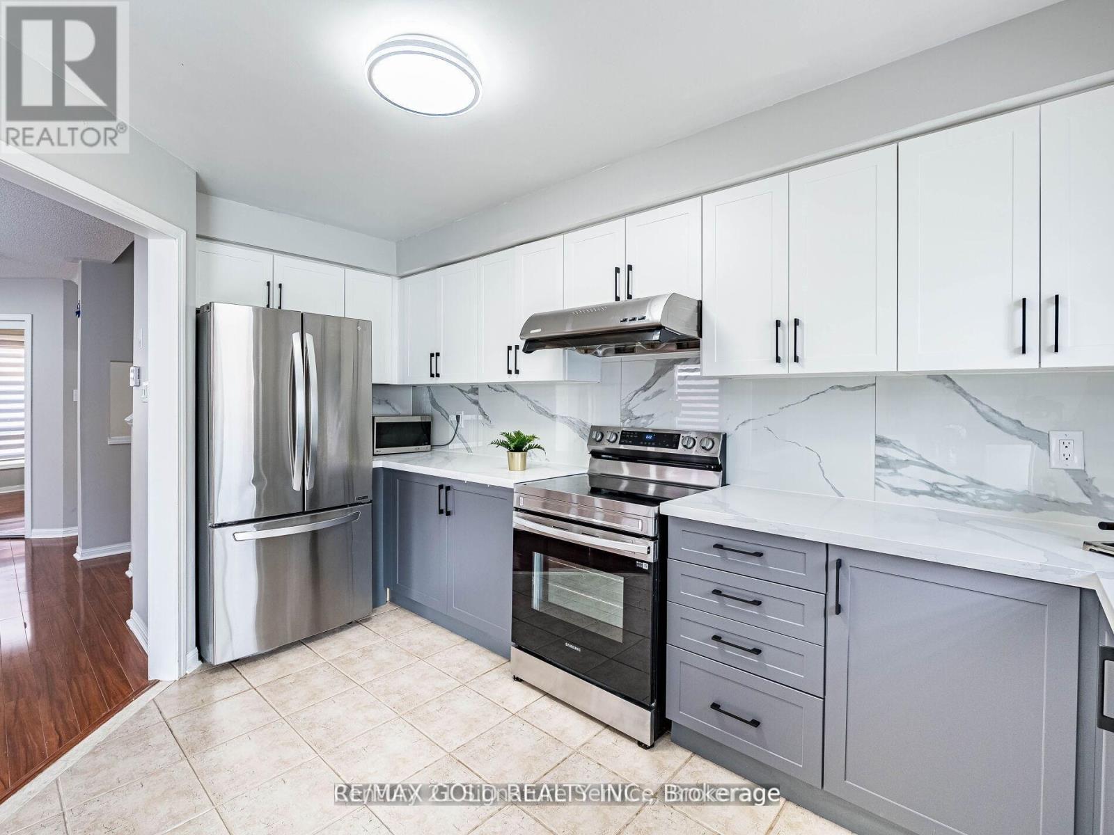 Upper - 7 Dunlop Court, Brampton, Ontario  L6X 4Z8 - Photo 11 - W12432085