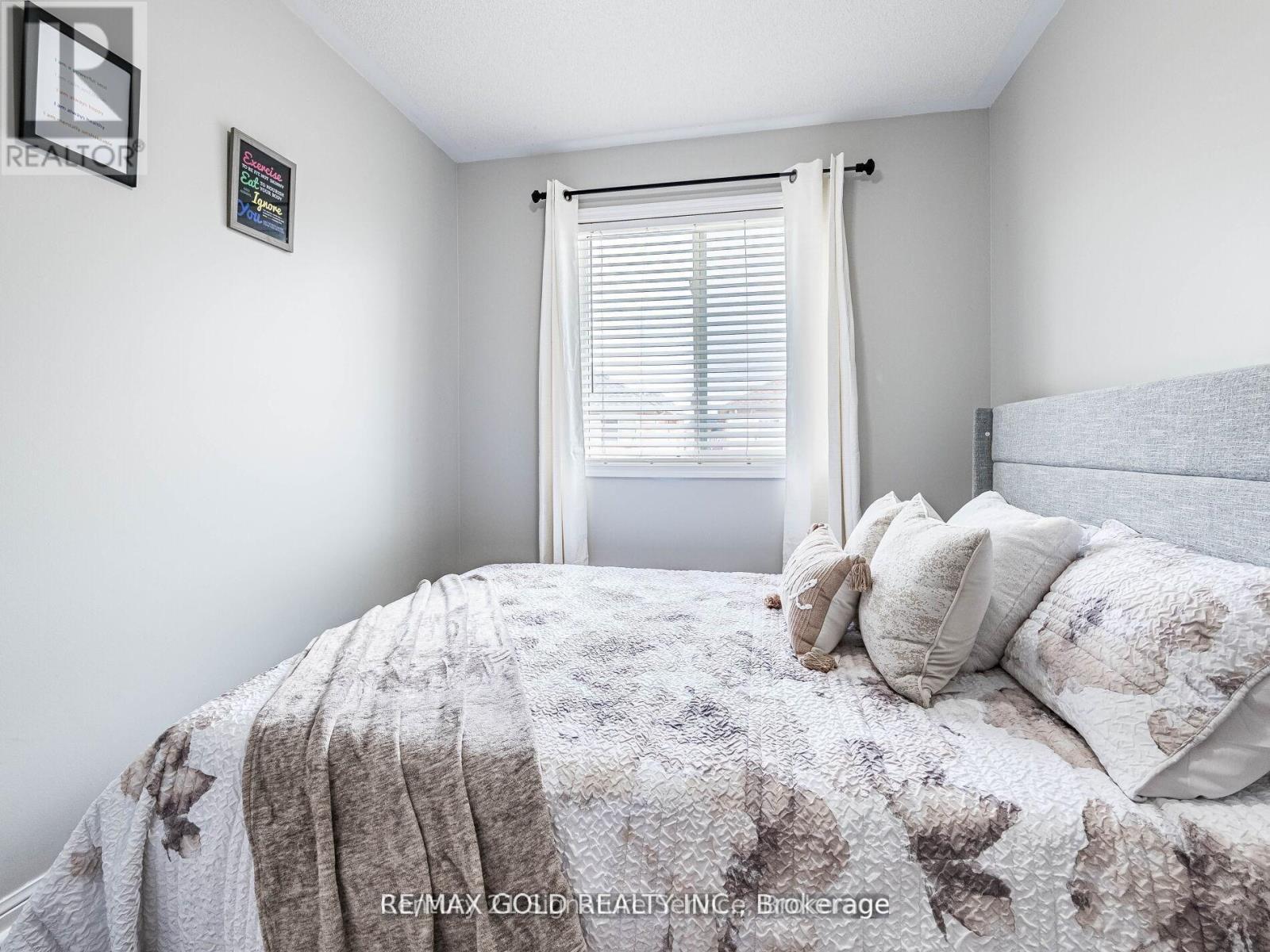 Upper - 7 Dunlop Court, Brampton, Ontario  L6X 4Z8 - Photo 21 - W12432085