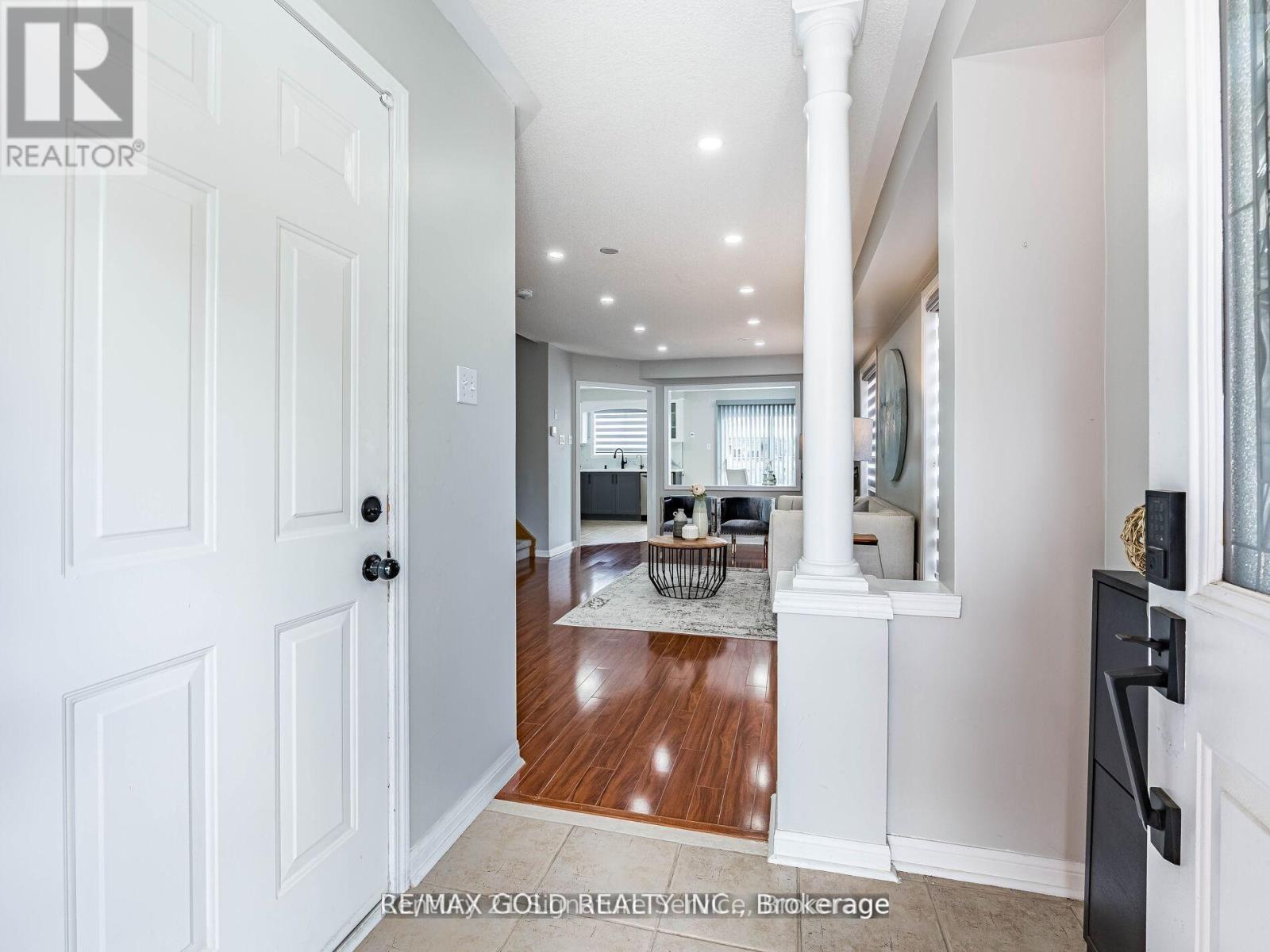 Upper - 7 Dunlop Court, Brampton, Ontario  L6X 4Z8 - Photo 4 - W12432085