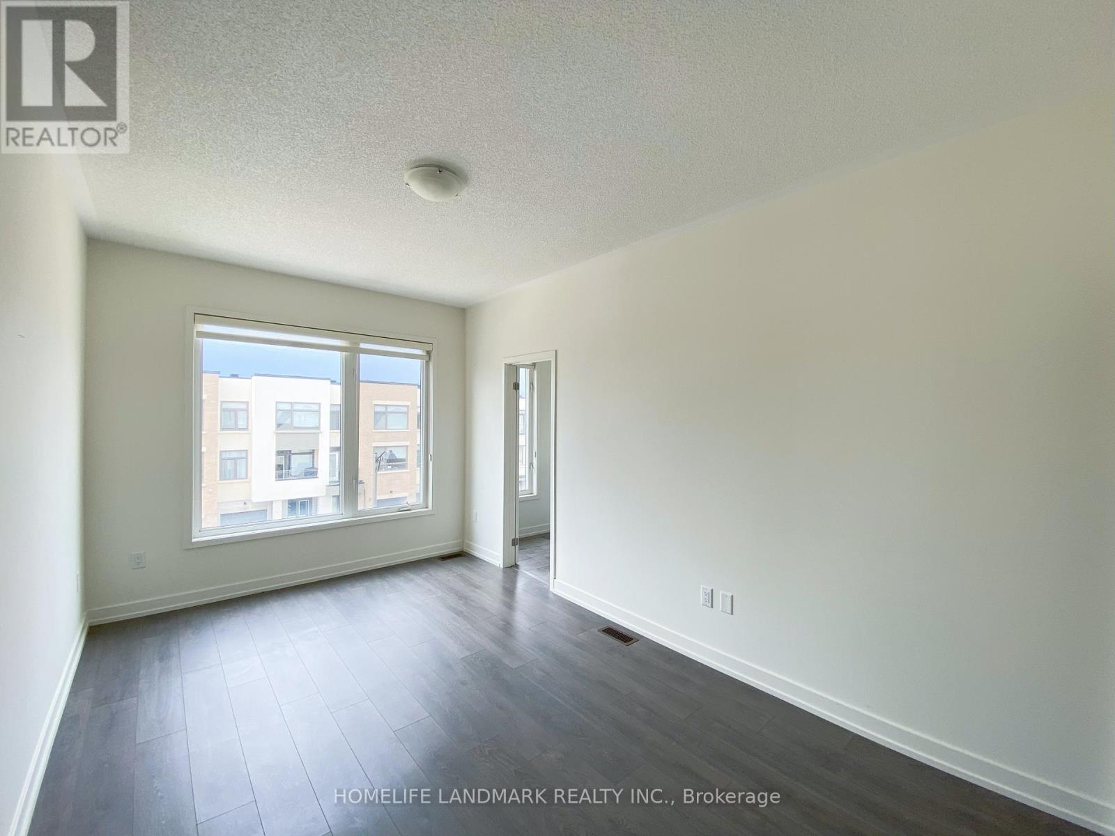 172 Squire Crescent, Oakville, Ontario  L6H 0L7 - Photo 11 - W12432087