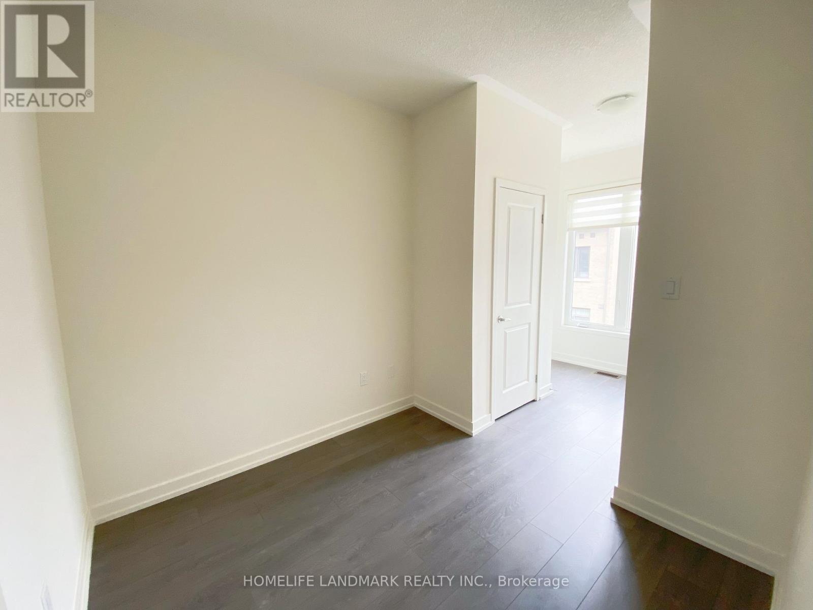 172 Squire Crescent, Oakville, Ontario  L6H 0L7 - Photo 15 - W12432087