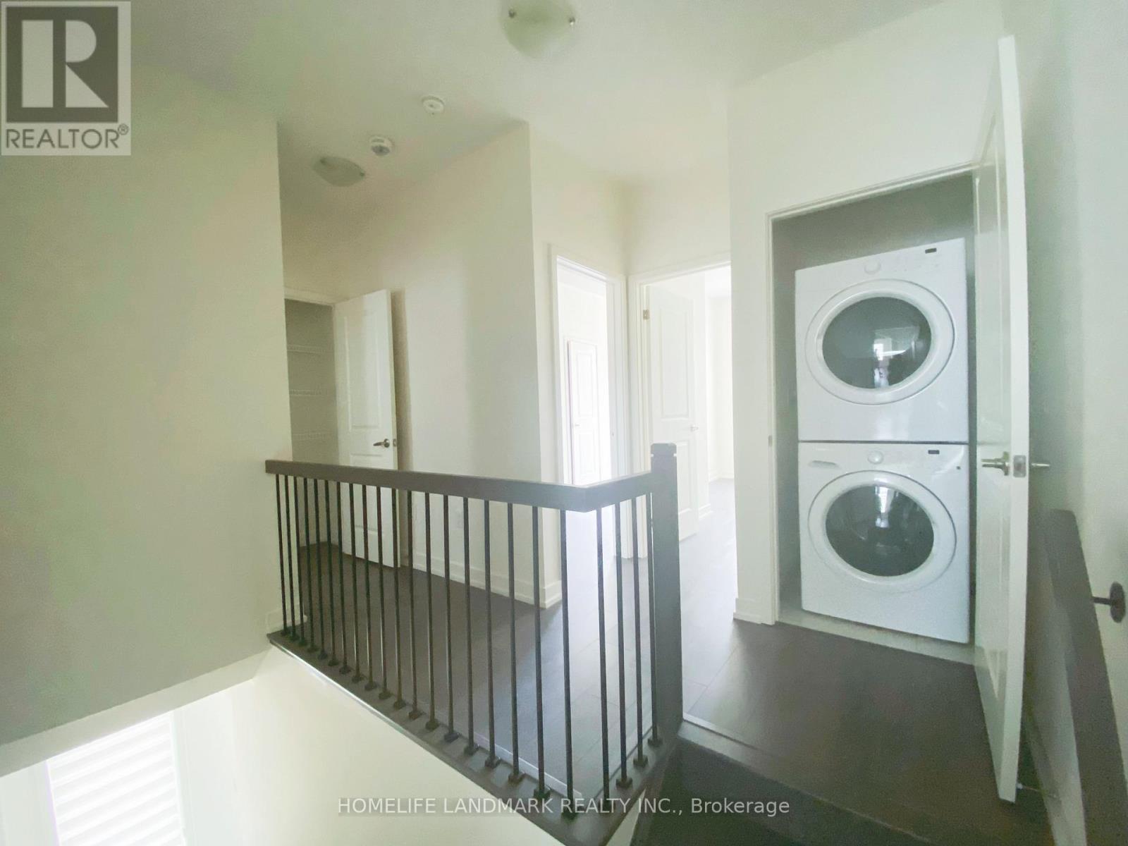 172 Squire Crescent, Oakville, Ontario  L6H 0L7 - Photo 17 - W12432087