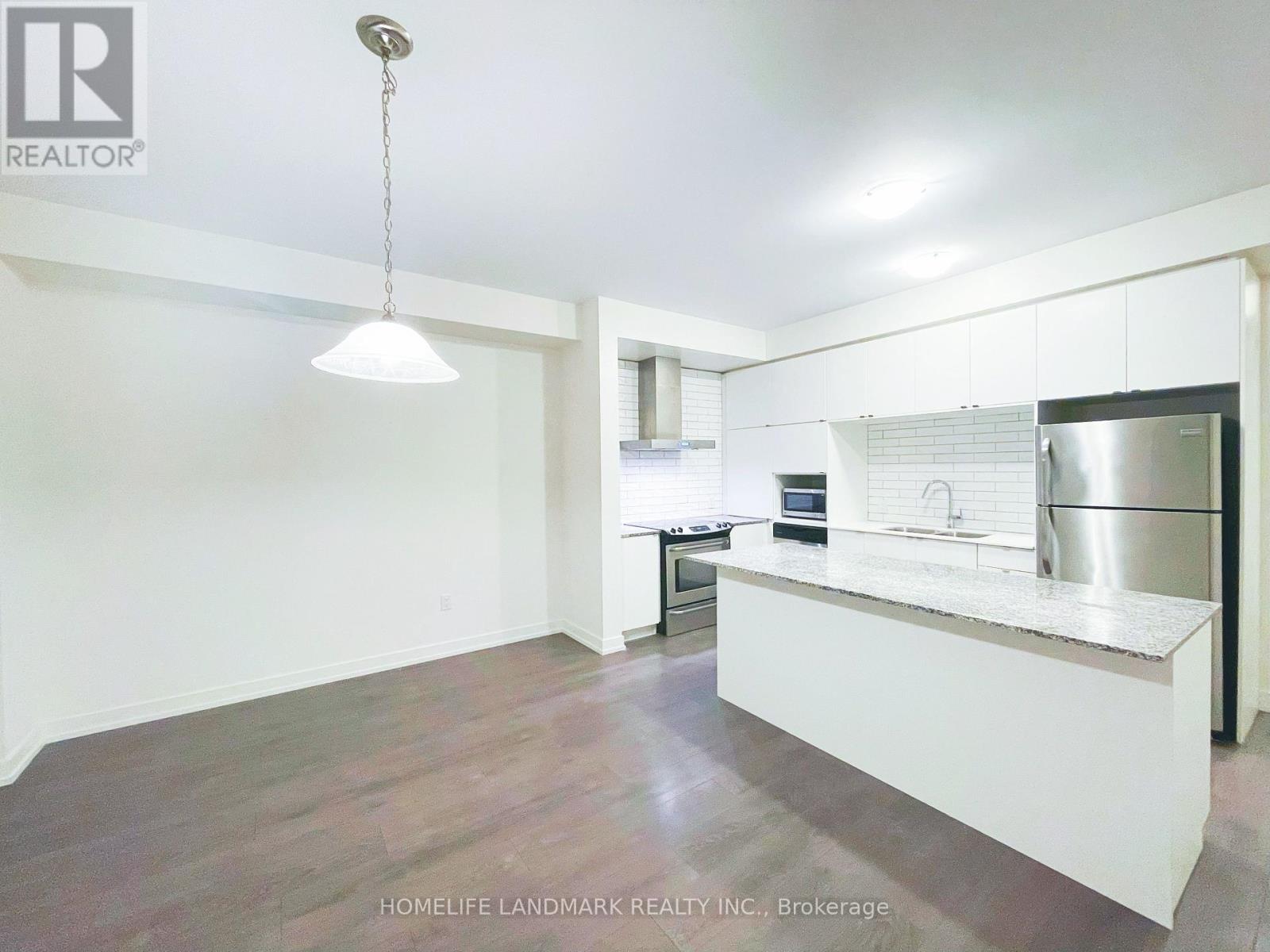 172 Squire Crescent, Oakville, Ontario  L6H 0L7 - Photo 7 - W12432087
