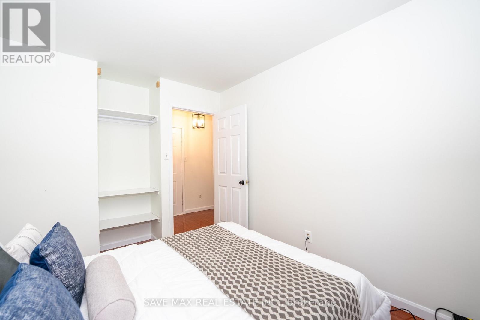 28 Gailwood Court, Brampton, Ontario  L6S 2E2 - Photo 17 - W12432090