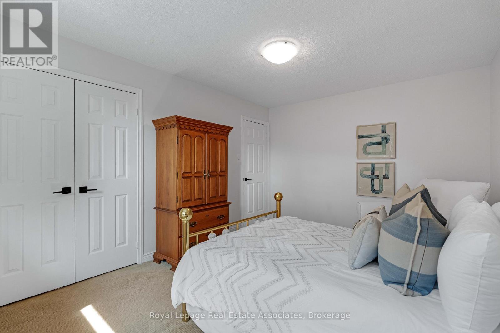 1202 Monks Passage, Oakville, Ontario  L6M 1M2 - Photo 28 - W12432097