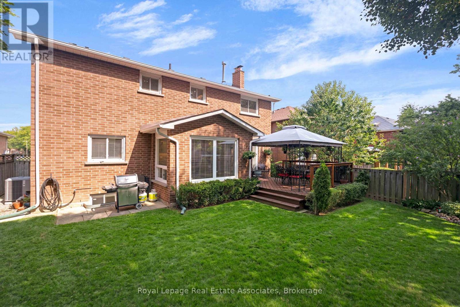 1202 Monks Passage, Oakville, Ontario  L6M 1M2 - Photo 36 - W12432097