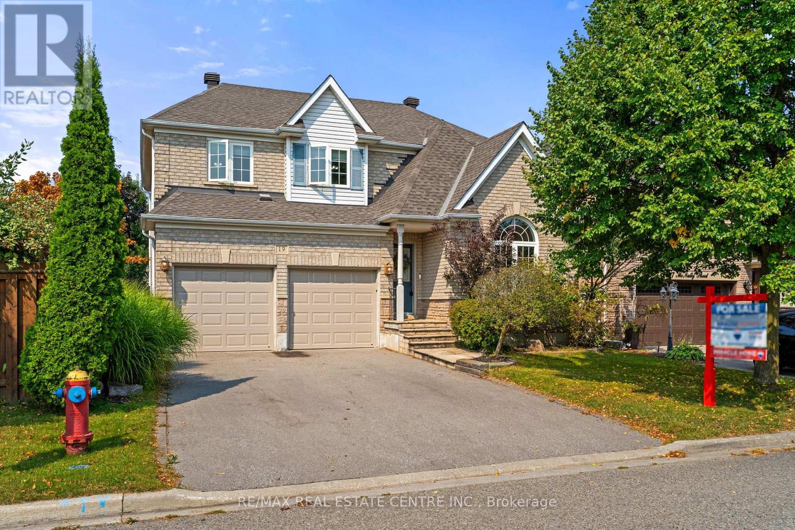 19 Mcnally Street, Halton Hills, Ontario  L7G 6B7 - Photo 10 - W12432158