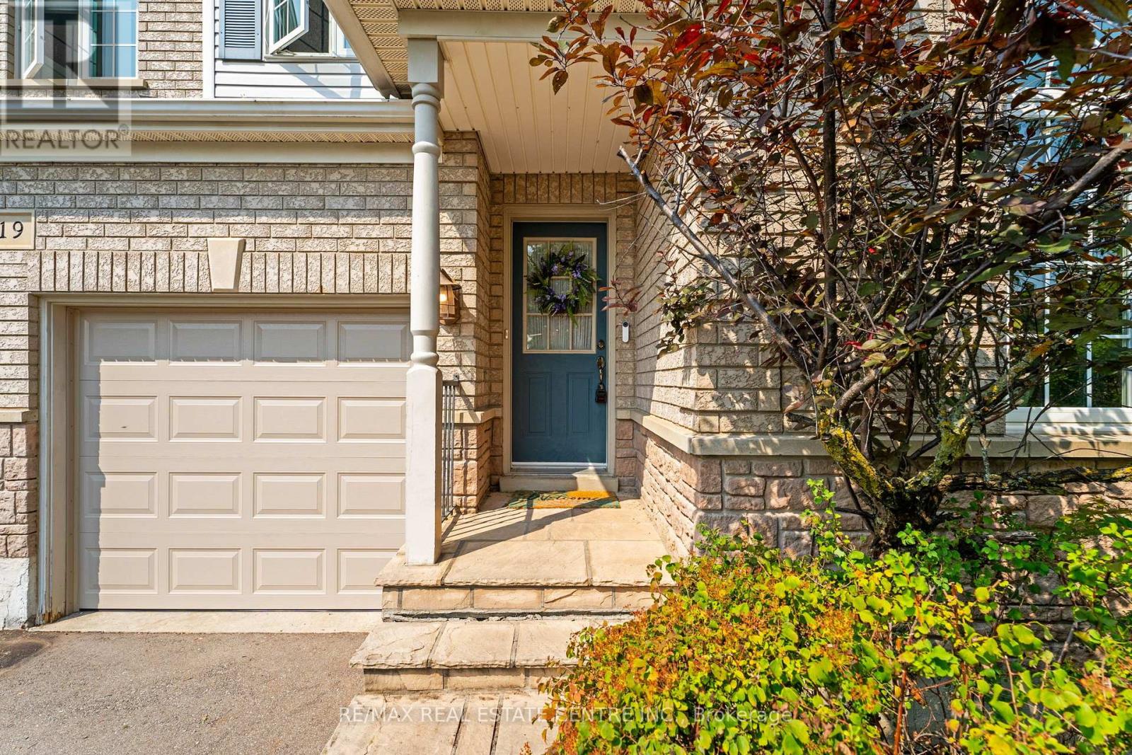 19 Mcnally Street, Halton Hills, Ontario  L7G 6B7 - Photo 11 - W12432158