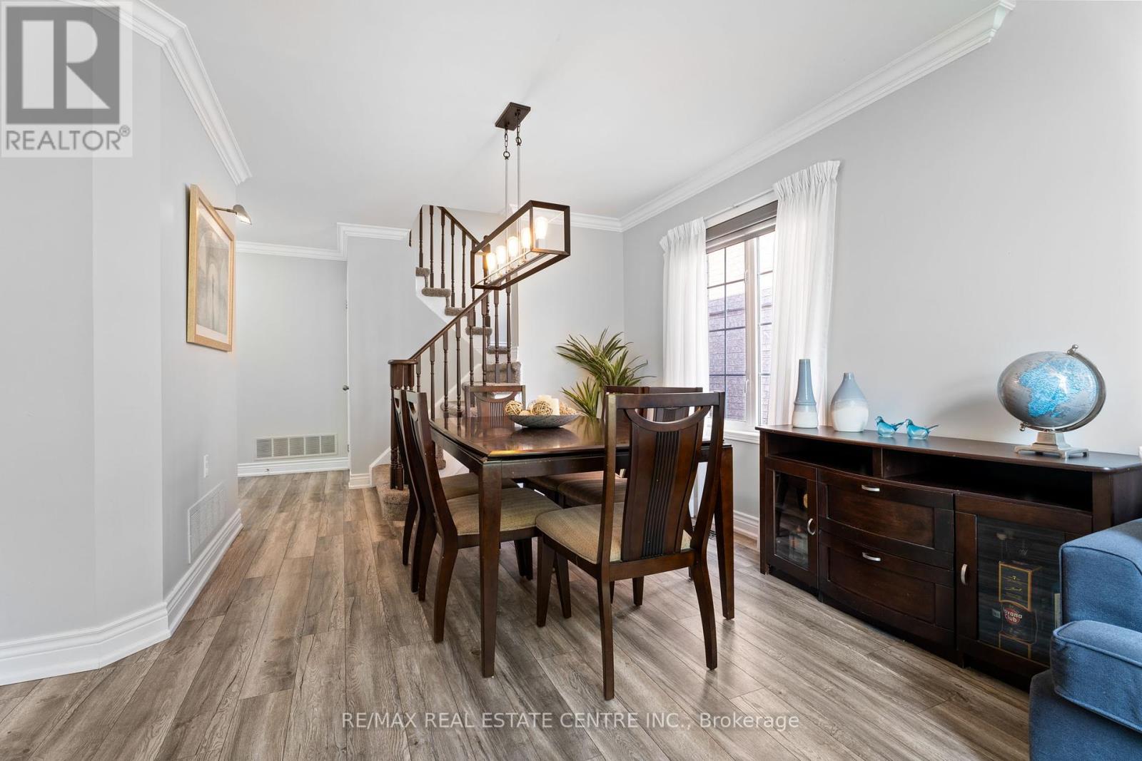19 Mcnally Street, Halton Hills, Ontario  L7G 6B7 - Photo 17 - W12432158