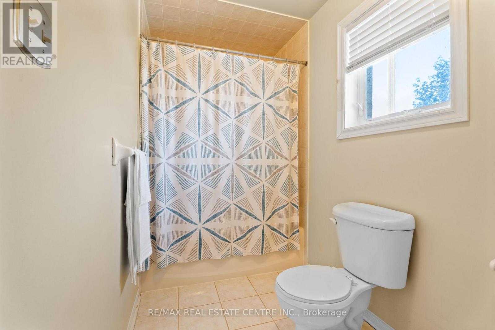19 Mcnally Street, Halton Hills, Ontario  L7G 6B7 - Photo 40 - W12432158