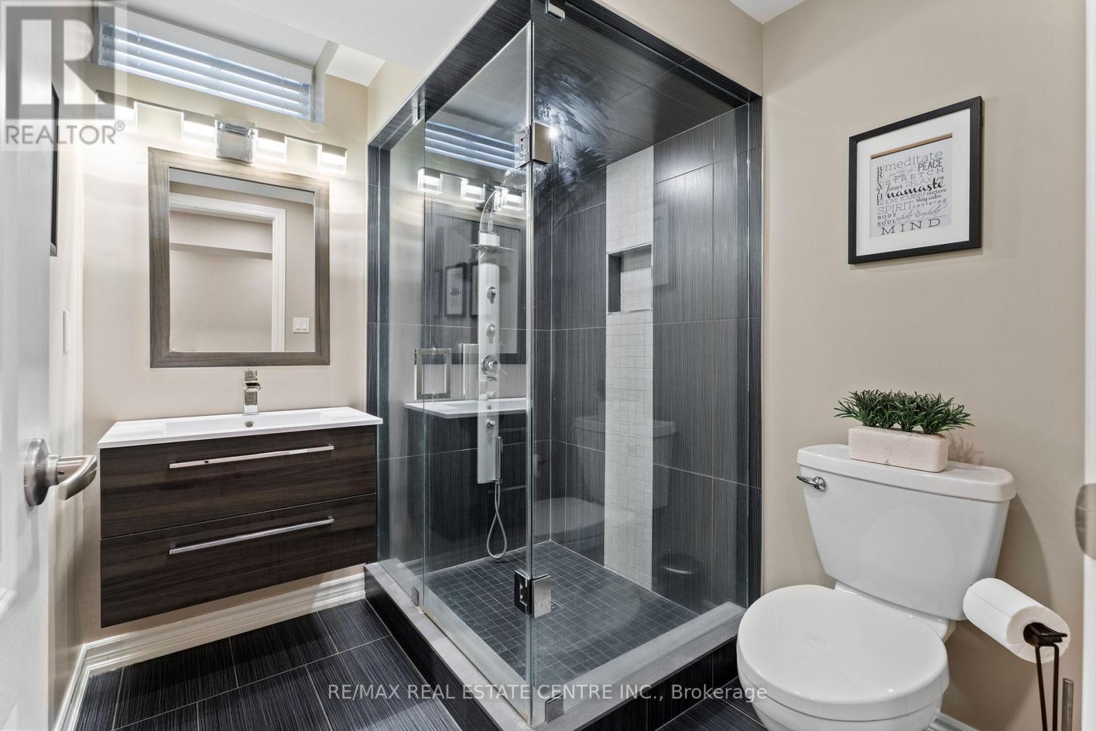 19 Mcnally Street, Halton Hills, Ontario  L7G 6B7 - Photo 44 - W12432158