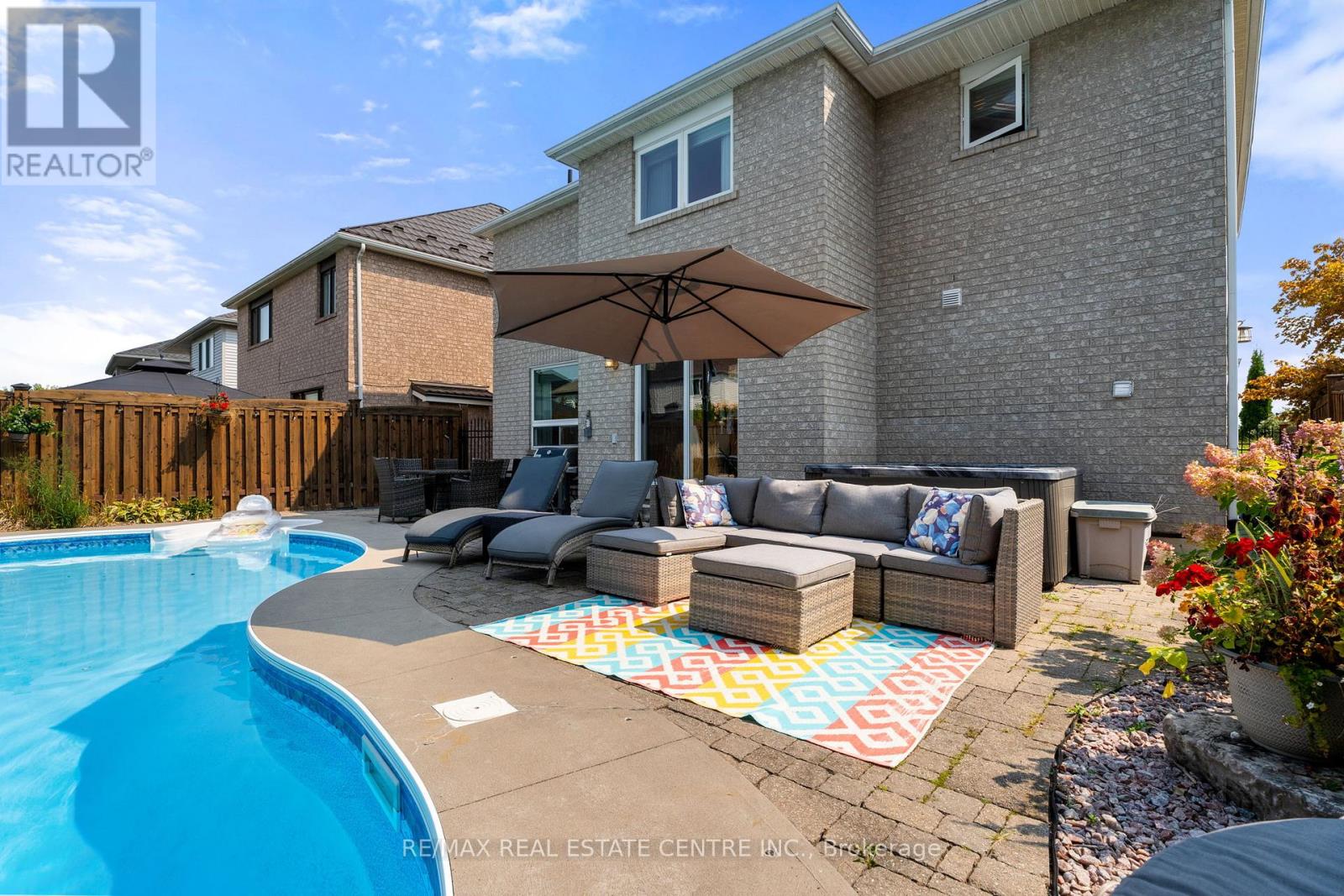 19 Mcnally Street, Halton Hills, Ontario  L7G 6B7 - Photo 49 - W12432158