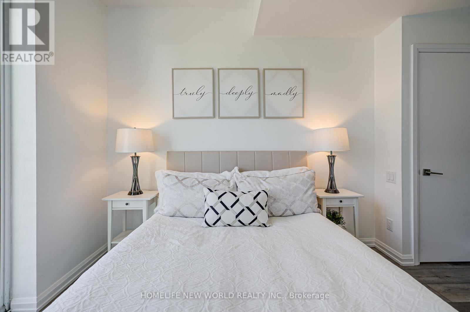 Th 18 - 10 Brin Drive, Toronto, Ontario  M8X 0B3 - Photo 16 - W12432162