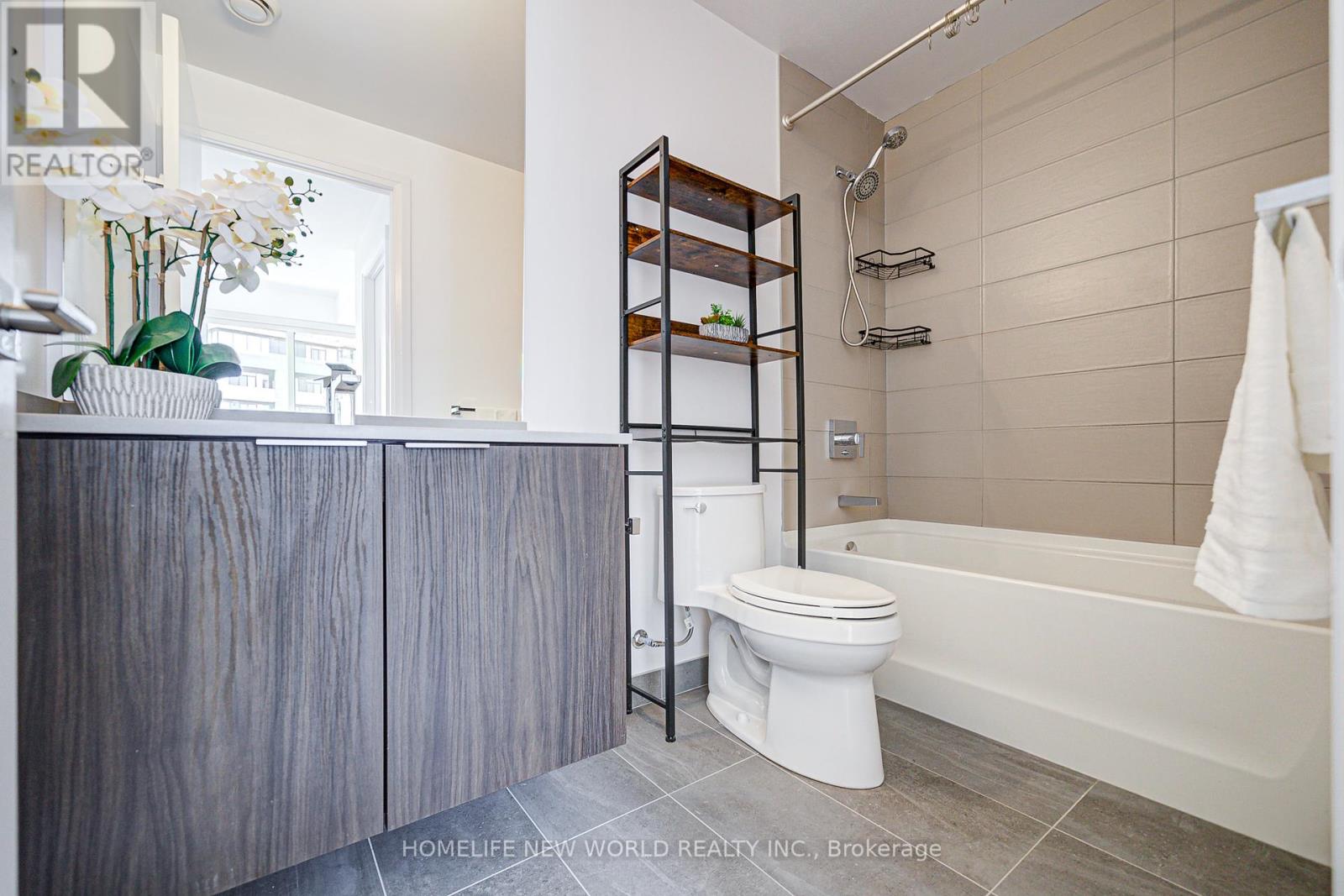 Th 18 - 10 Brin Drive, Toronto, Ontario  M8X 0B3 - Photo 18 - W12432162