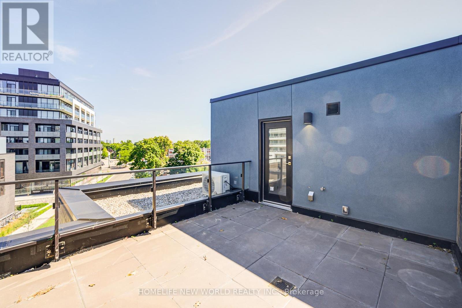 Th 18 - 10 Brin Drive, Toronto, Ontario  M8X 0B3 - Photo 22 - W12432162