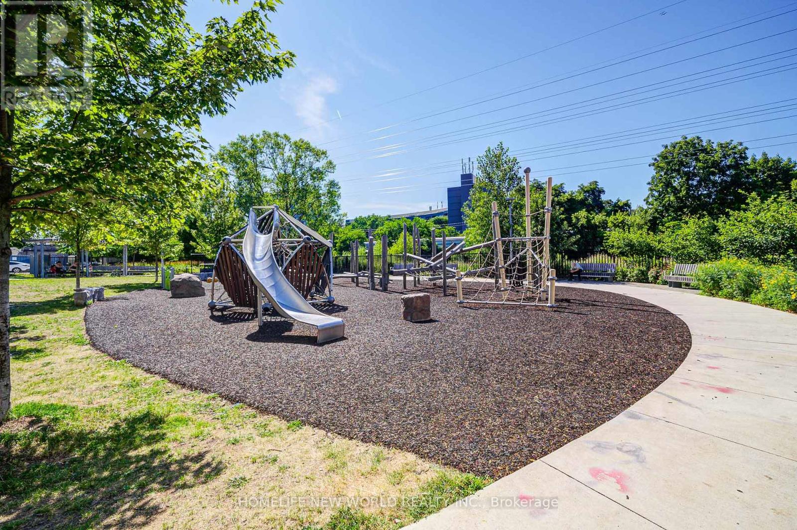 Th 18 - 10 Brin Drive, Toronto, Ontario  M8X 0B3 - Photo 27 - W12432162