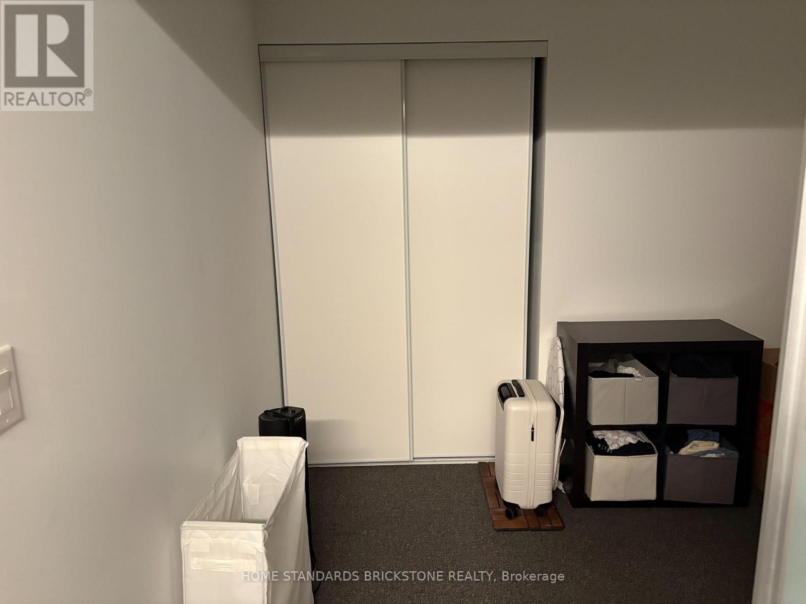 1001 - 160 Flemington Road, Toronto, Ontario  M6A 0A9 - Photo 5 - W12432167
