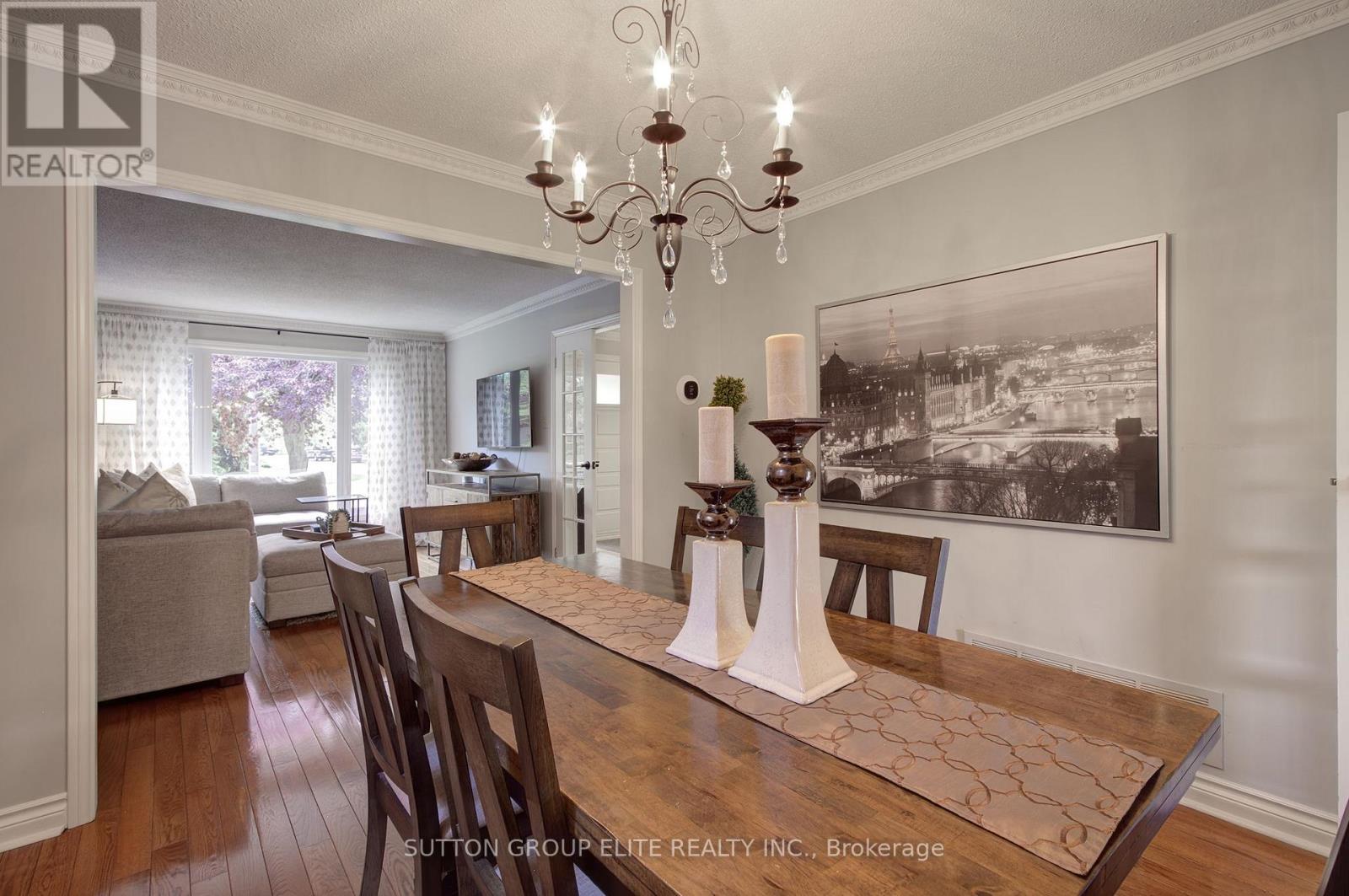 411 The Thicket, Mississauga, Ontario  L5G 4P6 - Photo 12 - W12432178