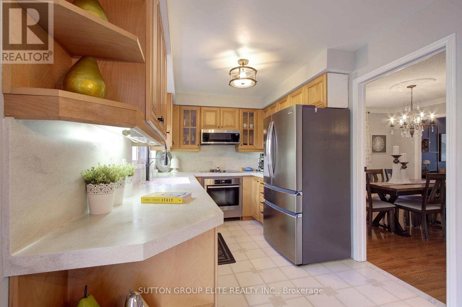 411 The Thicket, Mississauga, Ontario  L5G 4P6 - Photo 15 - W12432178