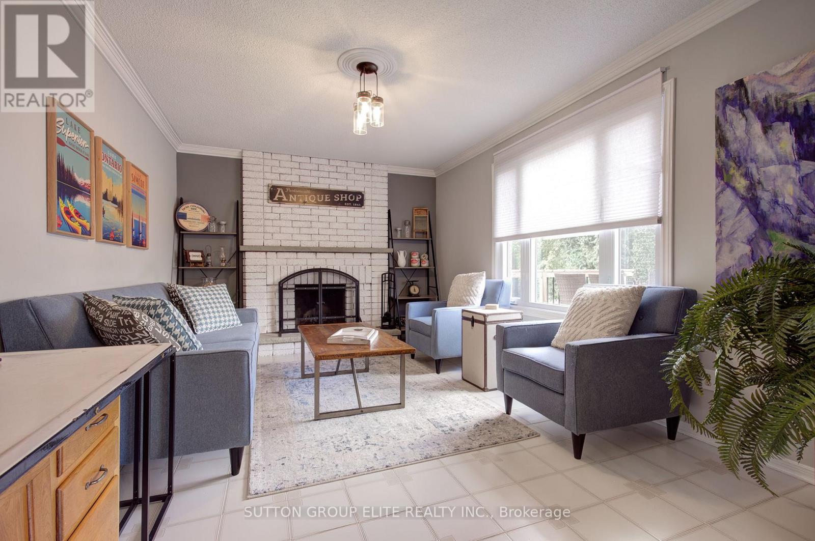 411 The Thicket, Mississauga, Ontario  L5G 4P6 - Photo 19 - W12432178