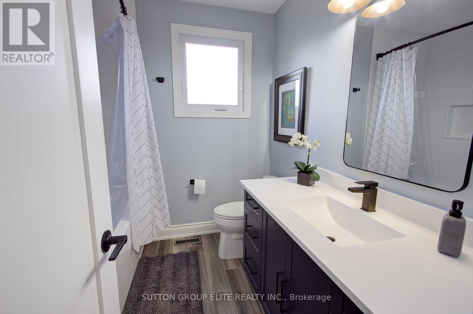 411 The Thicket, Mississauga, Ontario  L5G 4P6 - Photo 31 - W12432178