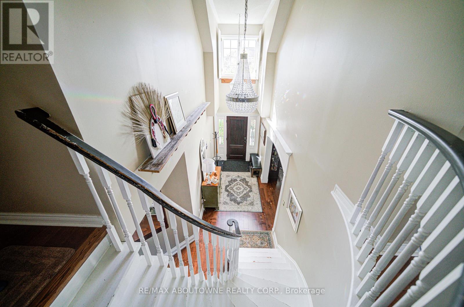 2193 Meadowland Drive, Oakville, Ontario  L6H 6H2 - Photo 26 - W12432182