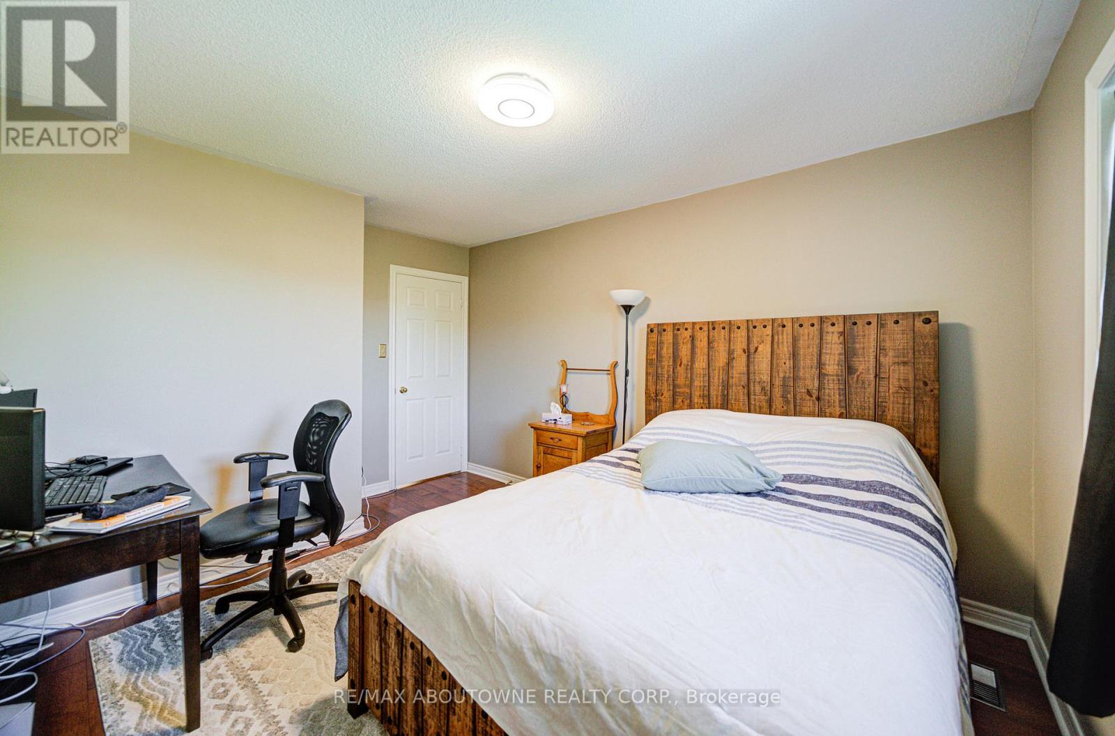 2193 Meadowland Drive, Oakville, Ontario  L6H 6H2 - Photo 32 - W12432182