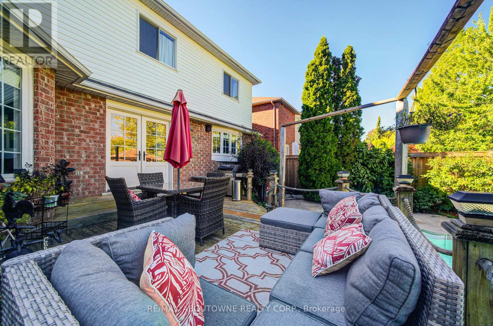 2193 Meadowland Drive, Oakville, Ontario  L6H 6H2 - Photo 45 - W12432182