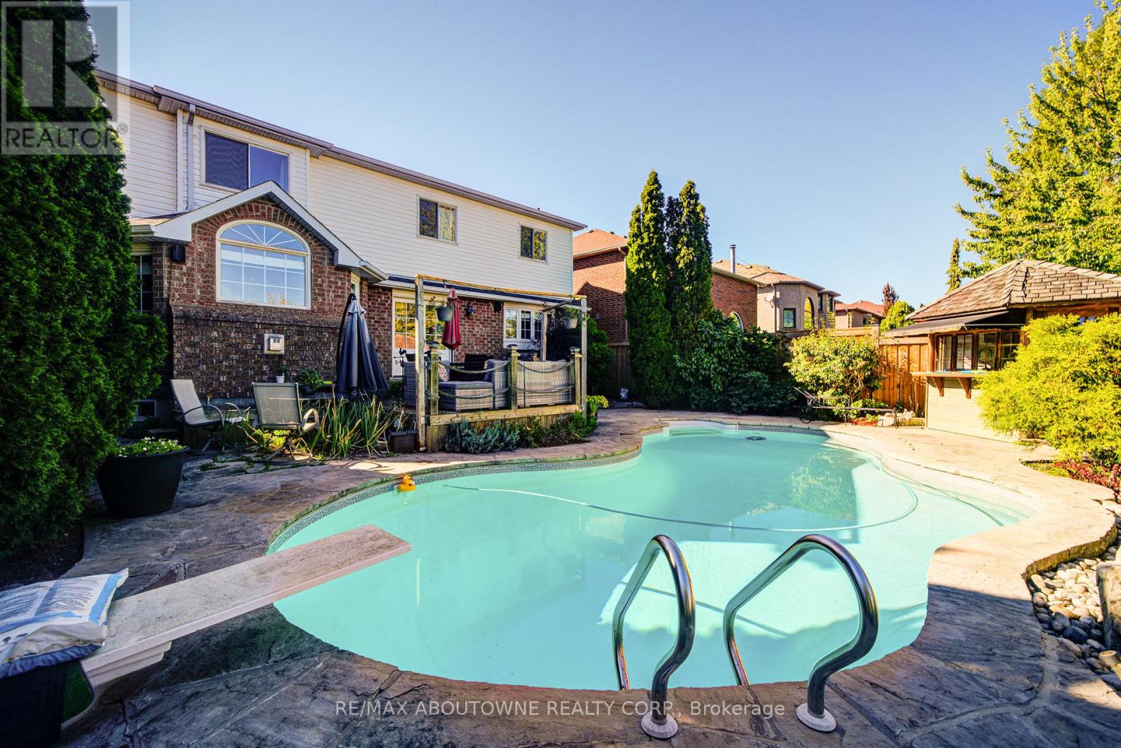 2193 Meadowland Drive, Oakville, Ontario  L6H 6H2 - Photo 46 - W12432182