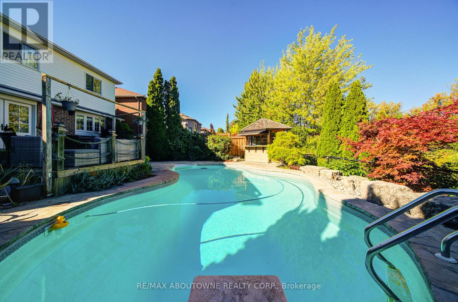 2193 Meadowland Drive, Oakville, Ontario  L6H 6H2 - Photo 47 - W12432182