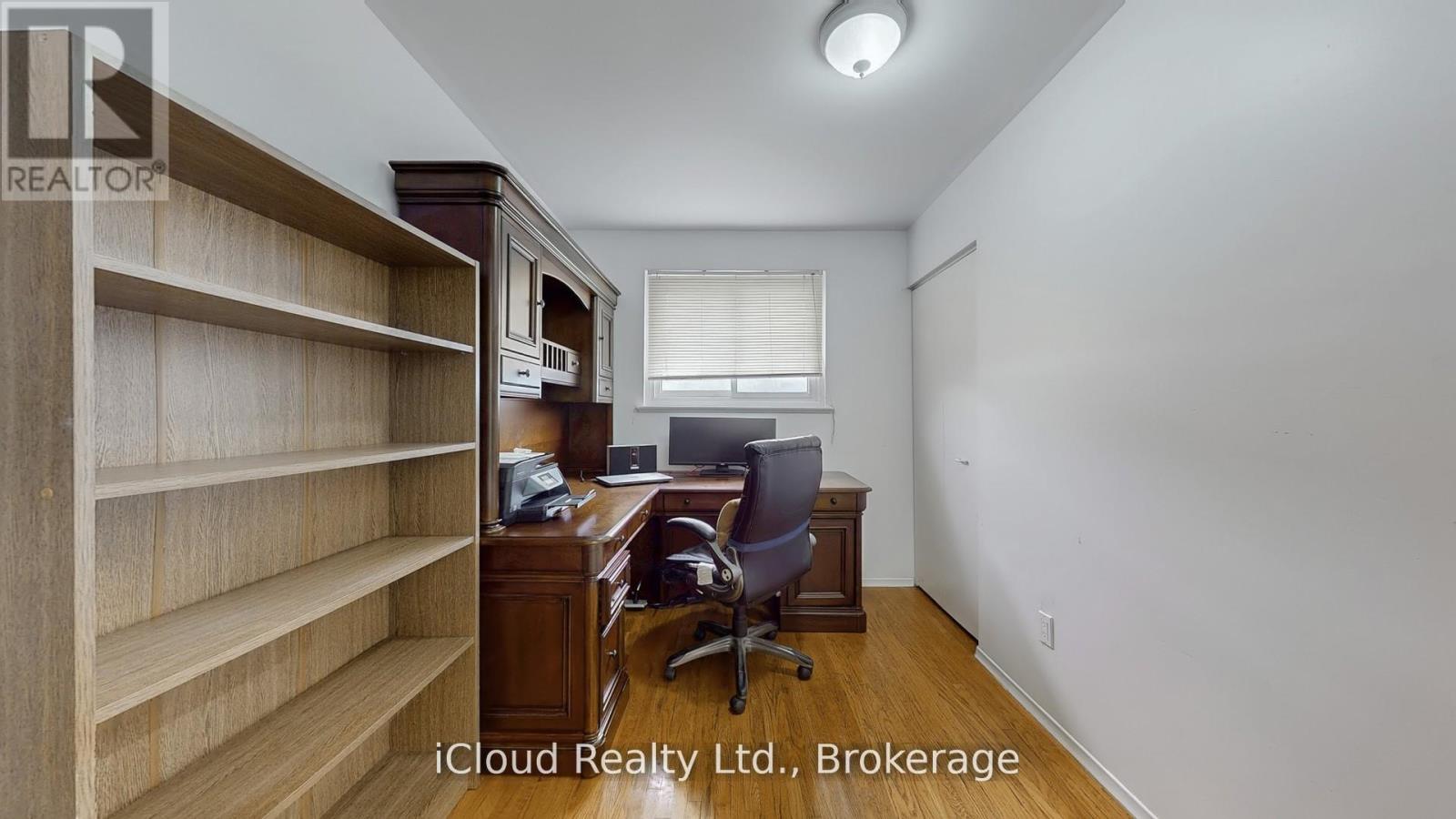 19 Flamingo Crescent, Brampton, Ontario  L6T 2G4 - Photo 18 - W12432200