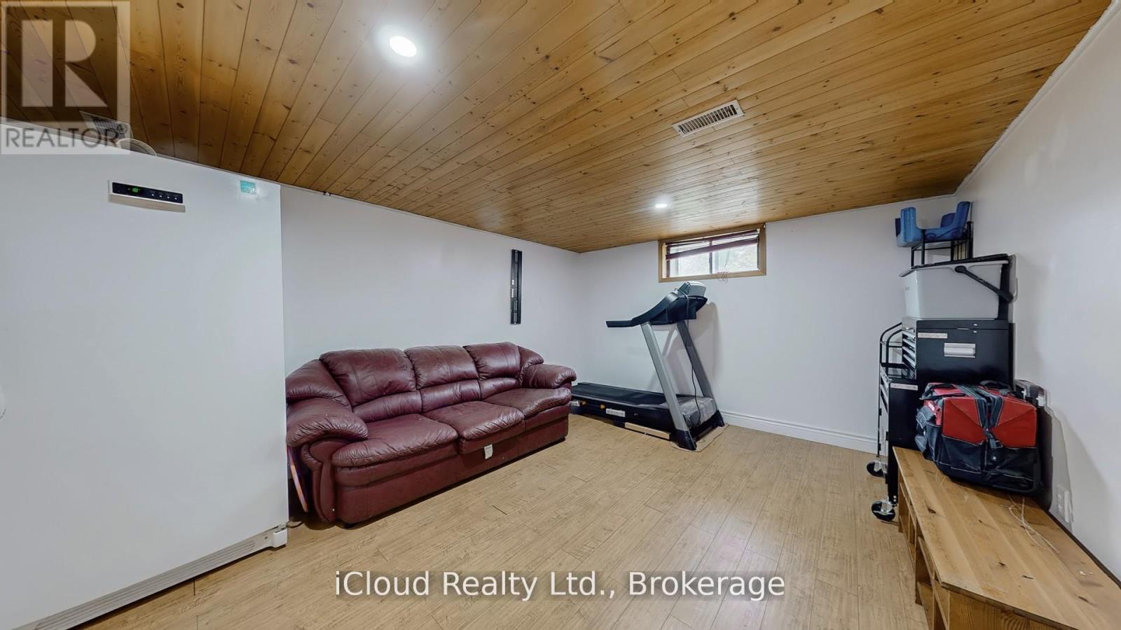 19 Flamingo Crescent, Brampton, Ontario  L6T 2G4 - Photo 23 - W12432200