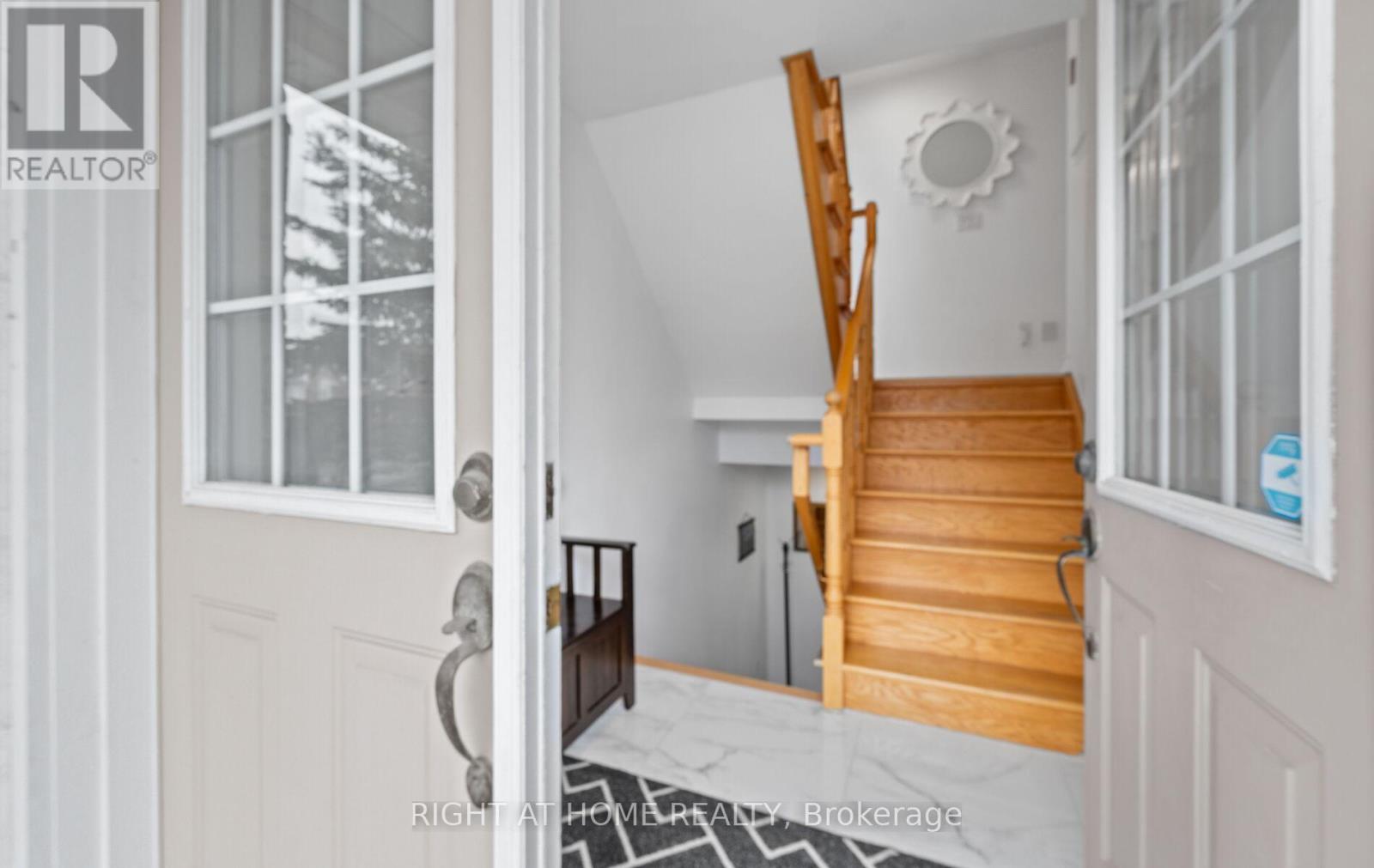 58 Knoll Haven Circle, Caledon, Ontario  L7E 2V5 - Photo 4 - W12432202