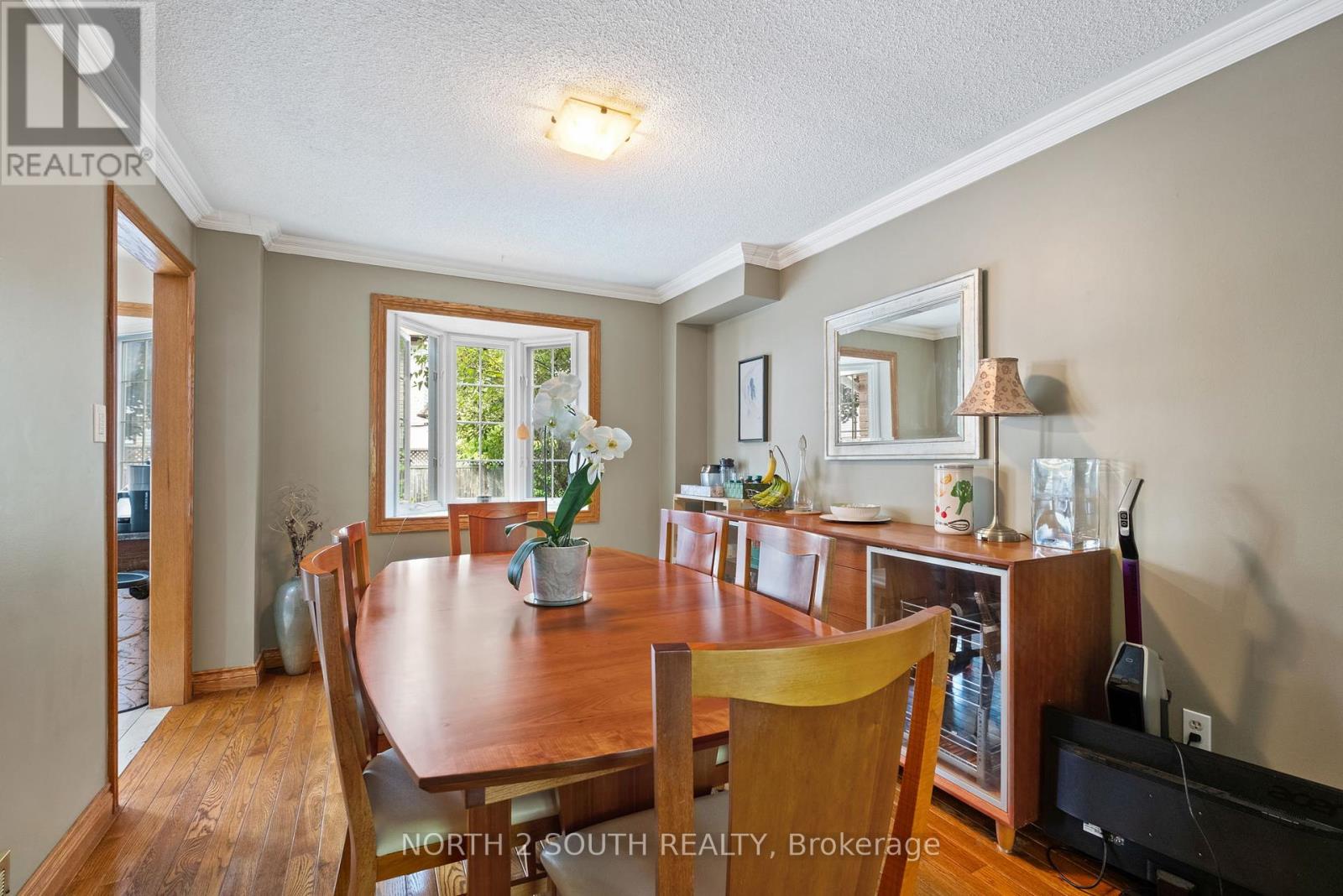 18 Mitchell Avenue, Brampton, Ontario  L6Z 1H3 - Photo 11 - W12432217