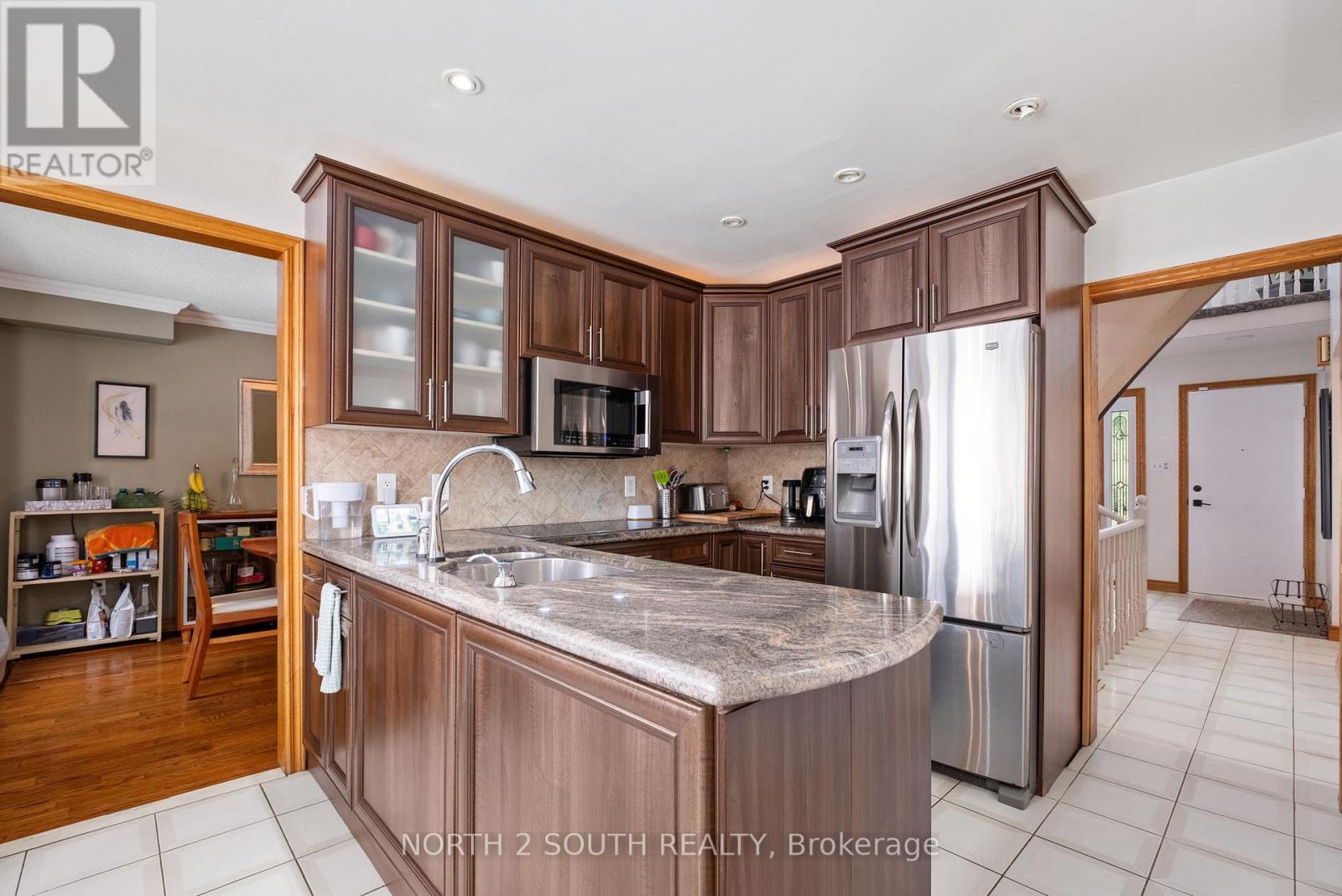 18 Mitchell Avenue, Brampton, Ontario  L6Z 1H3 - Photo 14 - W12432217