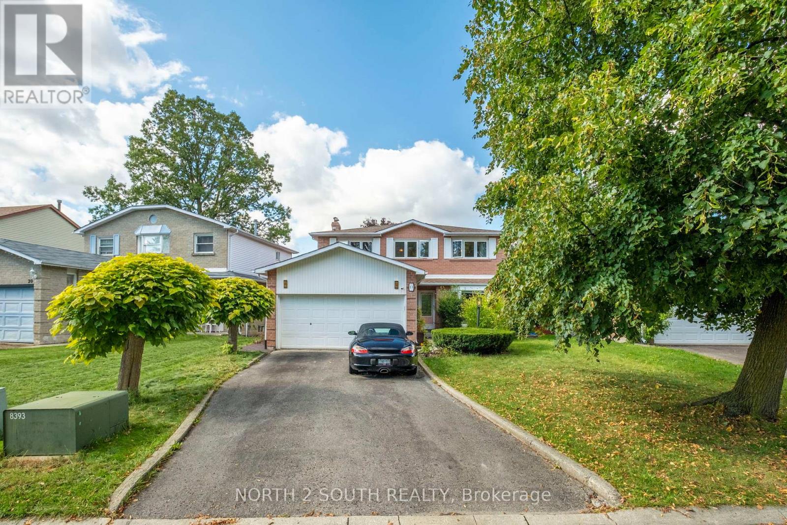 18 Mitchell Avenue, Brampton, Ontario  L6Z 1H3 - Photo 2 - W12432217