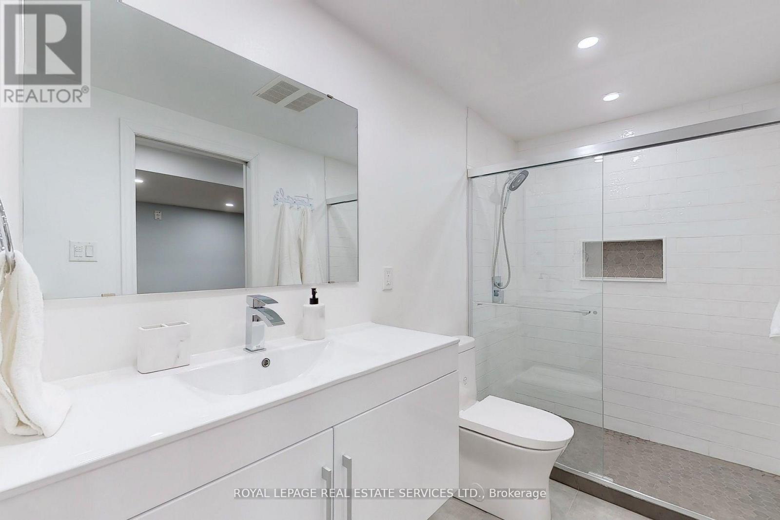 4830 Thomas Alton Boulevard, Burlington, Ontario  L7M 0J5 - Photo 34 - W12432229