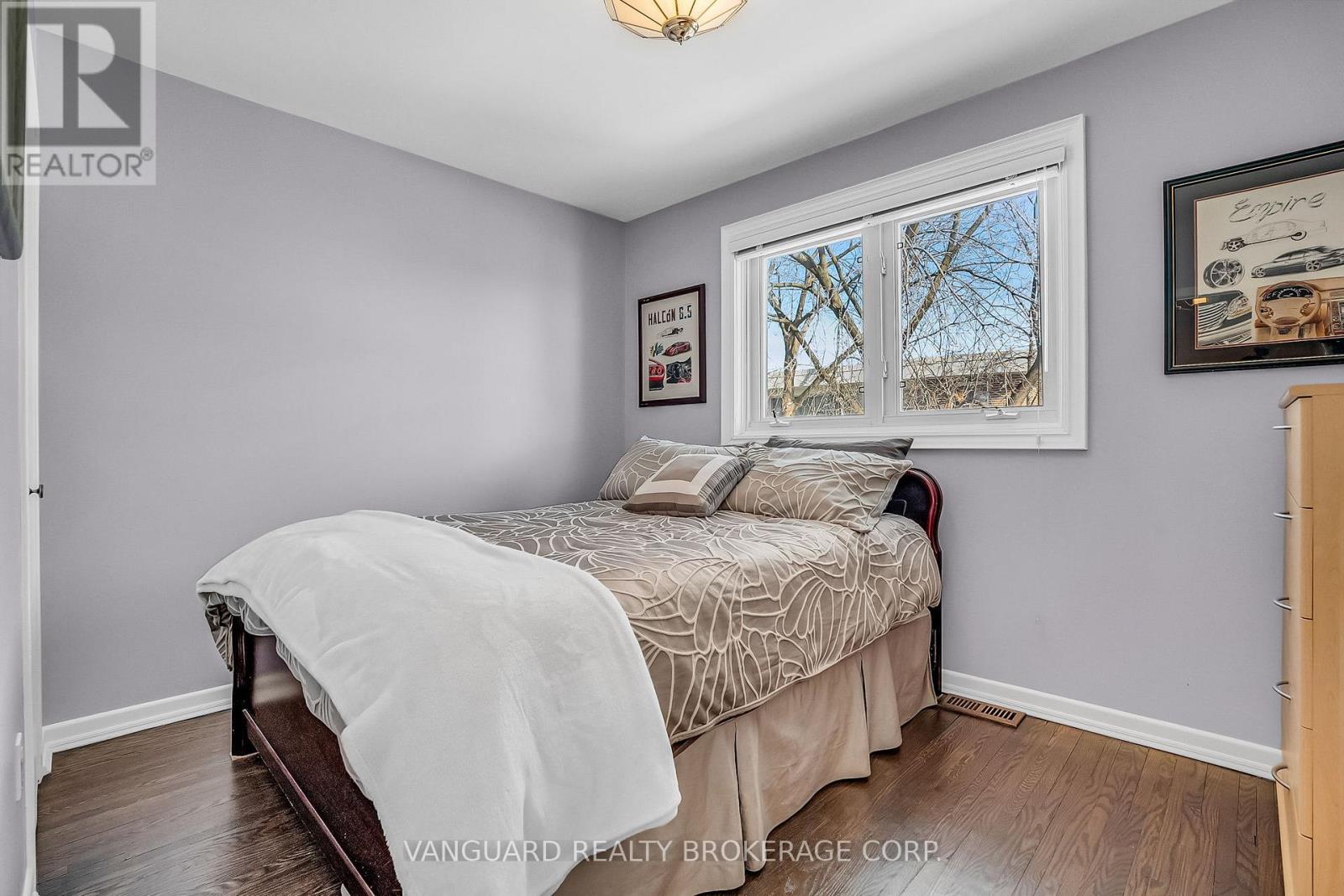 61 Gambello Crescent, Toronto, Ontario  M3J 1W2 - Photo 22 - W12432235