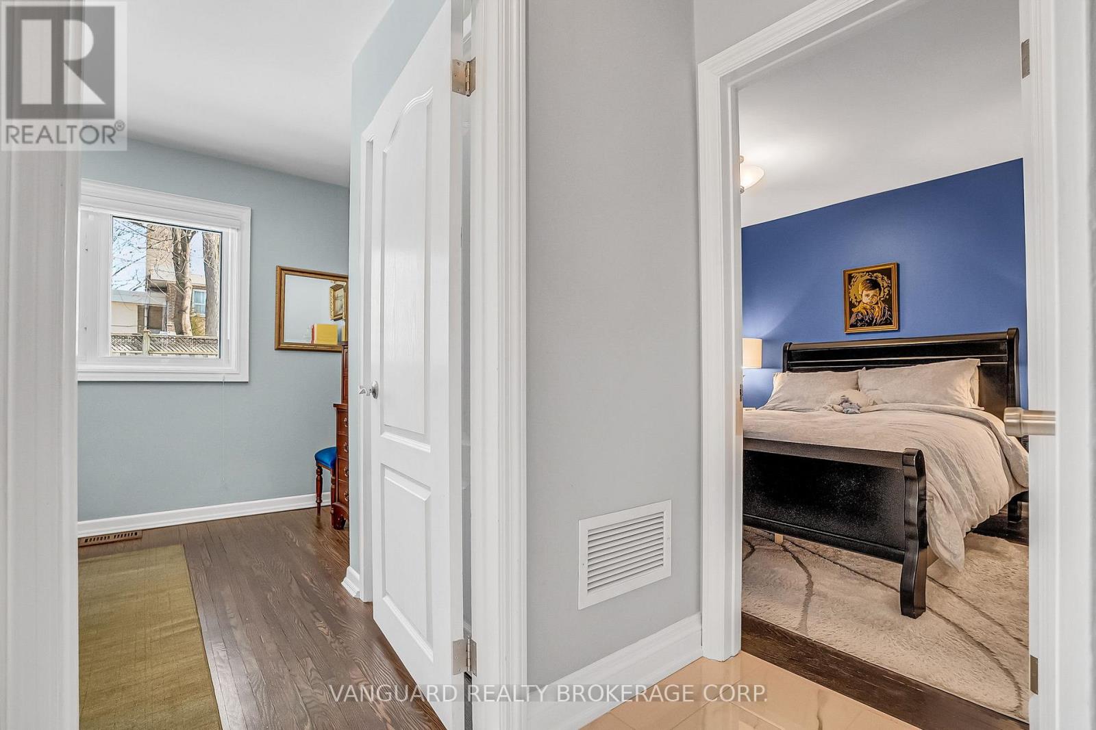 61 Gambello Crescent, Toronto, Ontario  M3J 1W2 - Photo 26 - W12432235