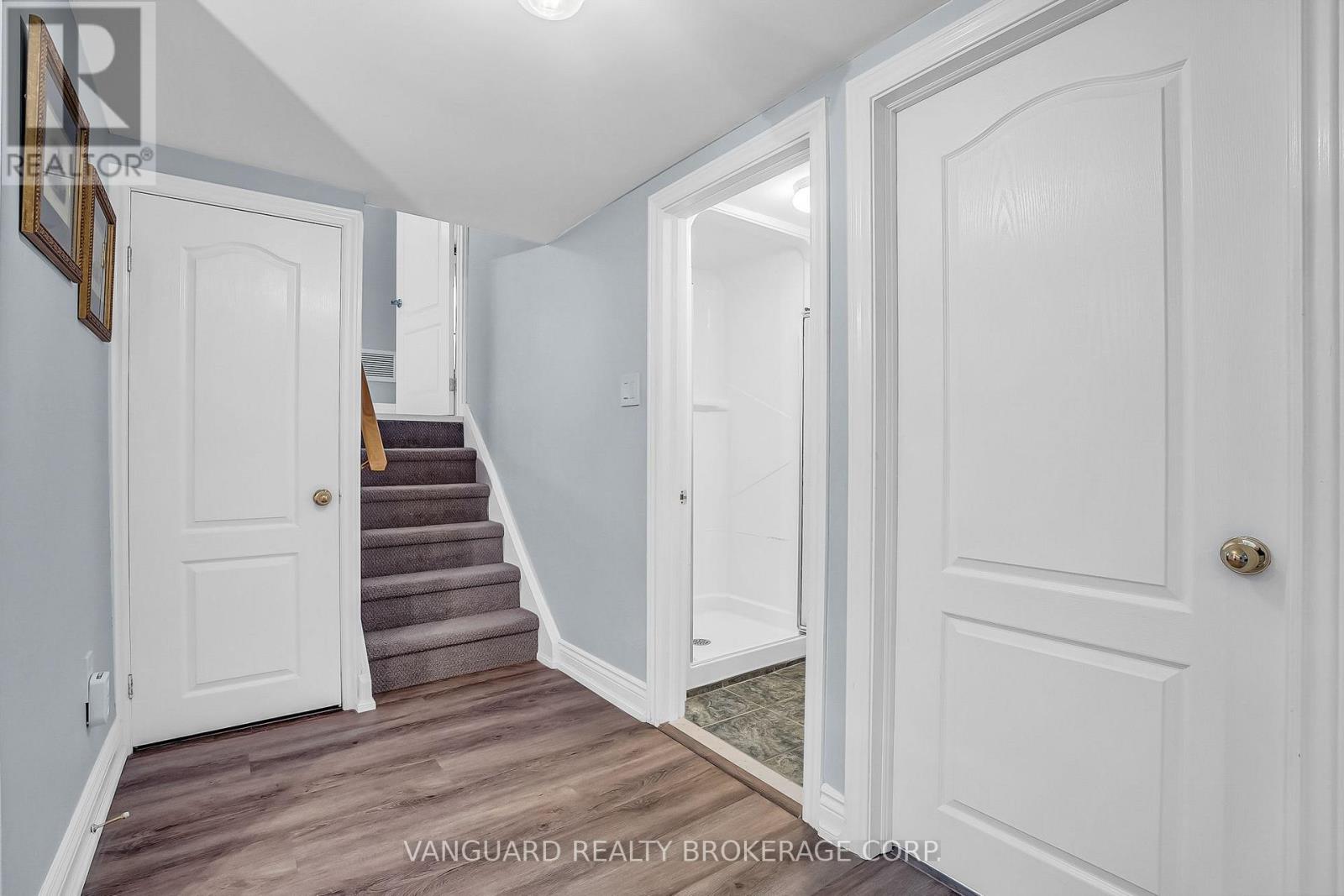 61 Gambello Crescent, Toronto, Ontario  M3J 1W2 - Photo 31 - W12432235