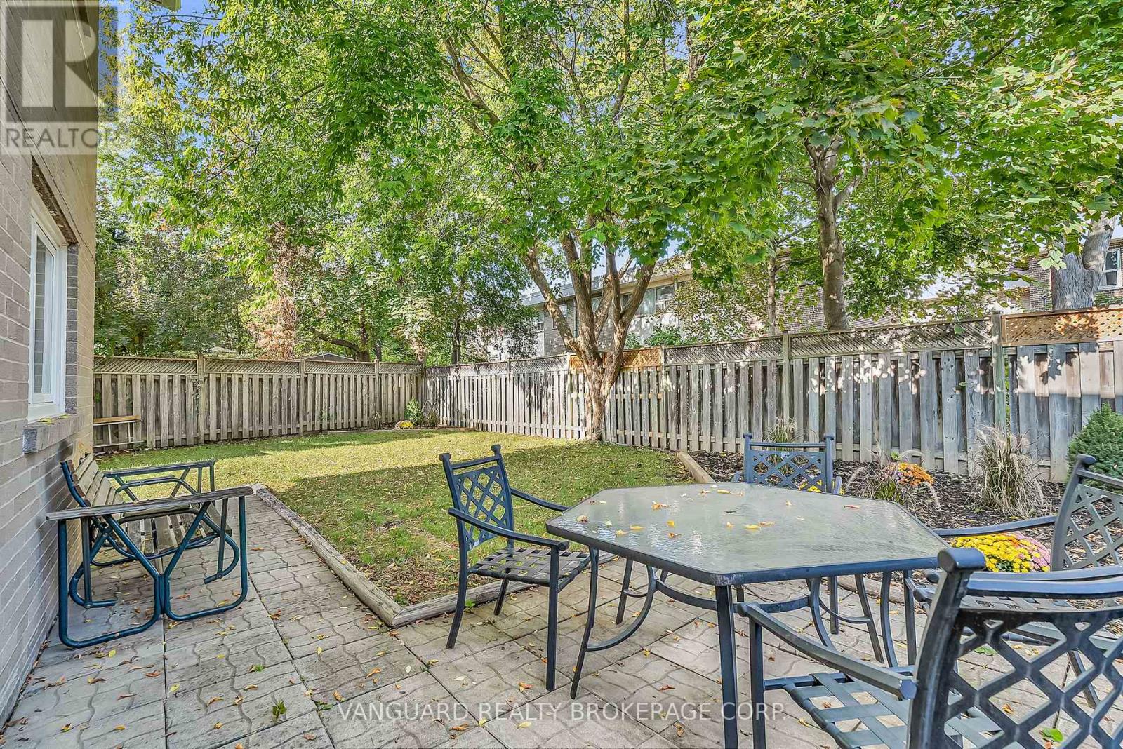 61 Gambello Crescent, Toronto, Ontario  M3J 1W2 - Photo 44 - W12432235