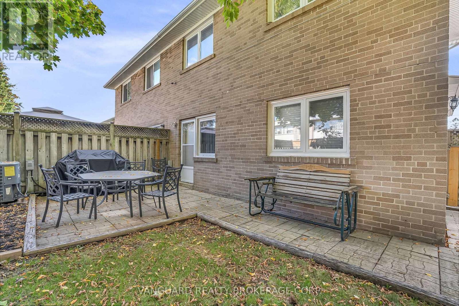 61 Gambello Crescent, Toronto, Ontario  M3J 1W2 - Photo 45 - W12432235