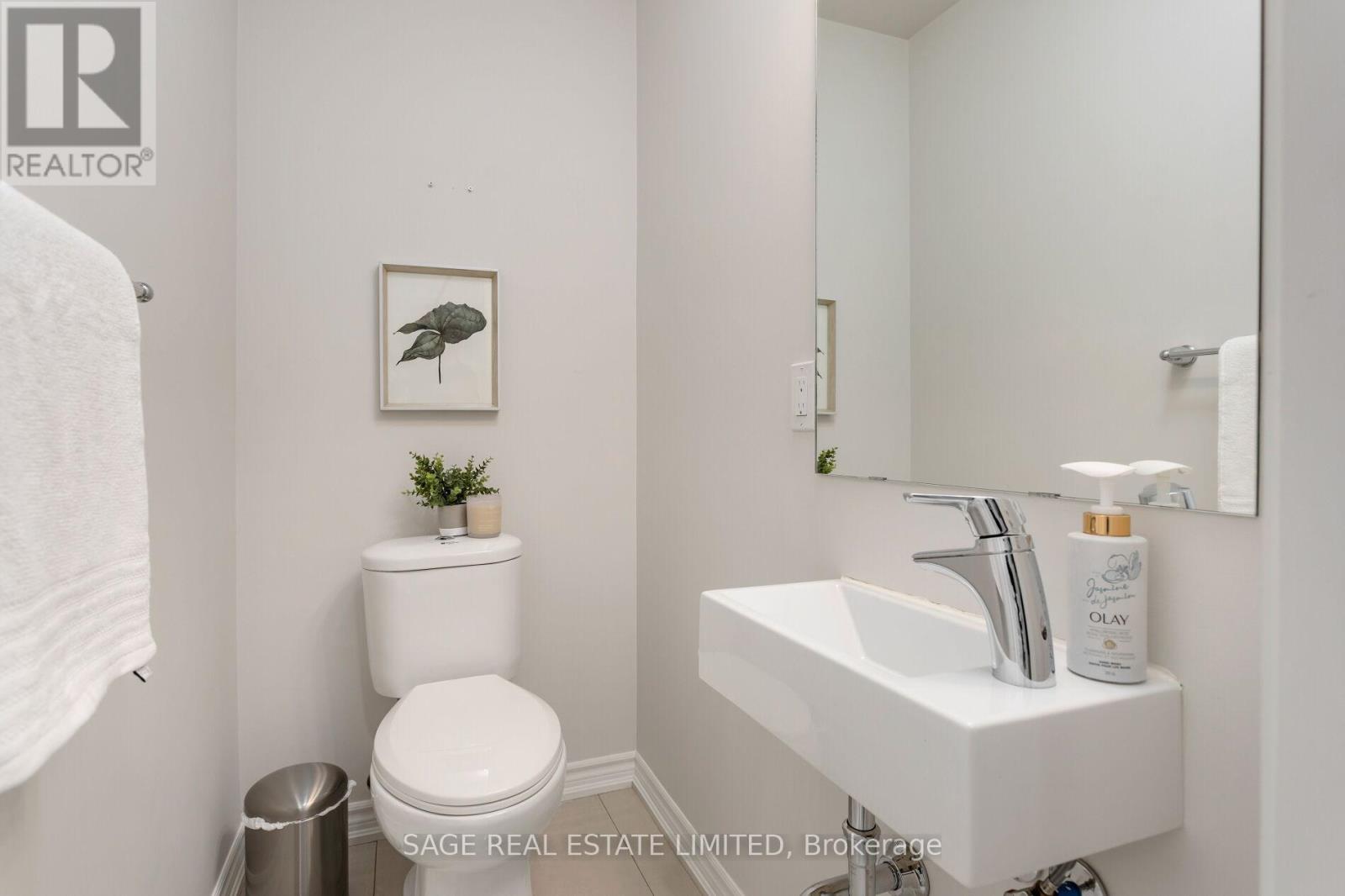 6 - 135 Long Branch Avenue, Toronto, Ontario  M8W 0A9 - Photo 11 - W12432236