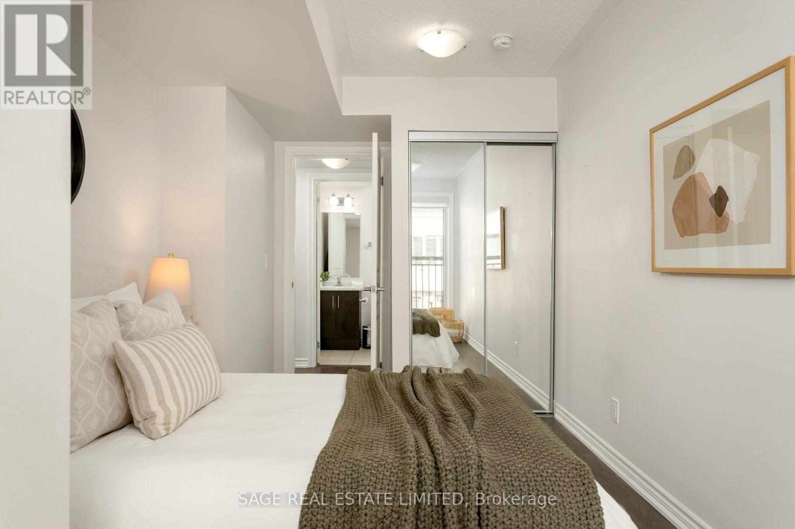 6 - 135 Long Branch Avenue, Toronto, Ontario  M8W 0A9 - Photo 22 - W12432236